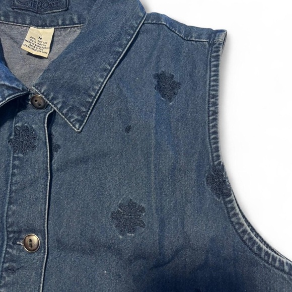 Vintage 90s Cherokee Women's Medium Denim Vest Floral Embroidered Cottagecore - Picture 3 of 4